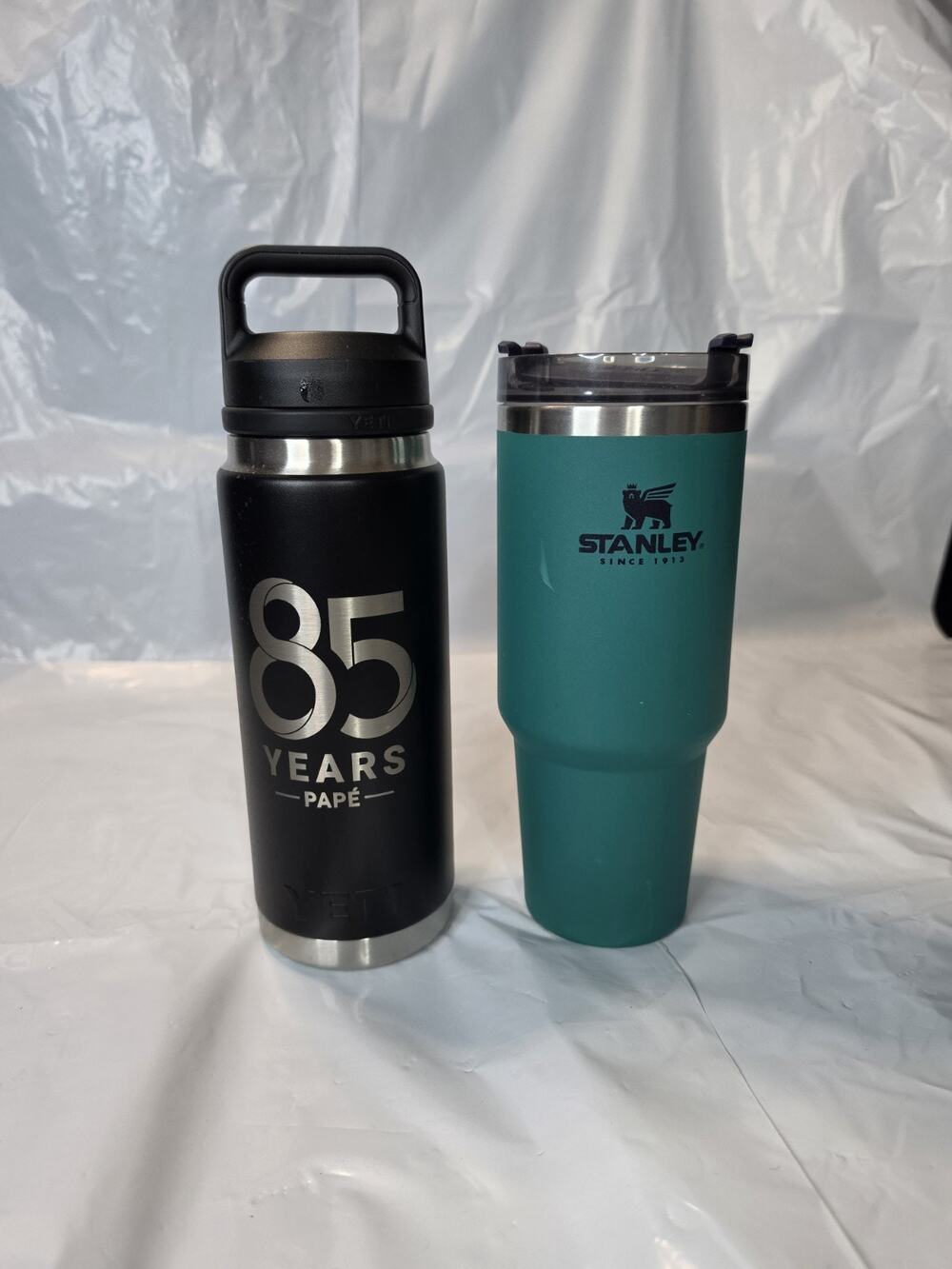 NEW Classic Black YETI® 26 Oz Chug Bottle Stanley 22oz Thermos Mug Hot Or Cold